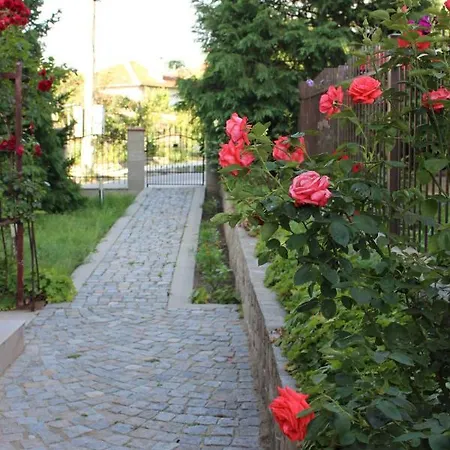 Hotel ради