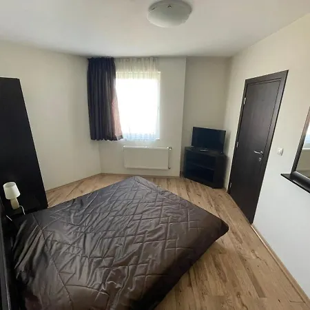 Radi 萨帕雷瓦巴尼亚